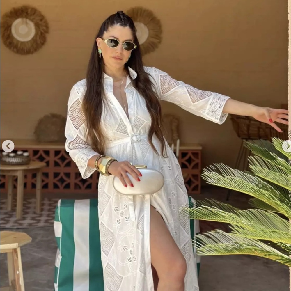 Elegant White Lace Maxi Dress - Picture 4 of 7